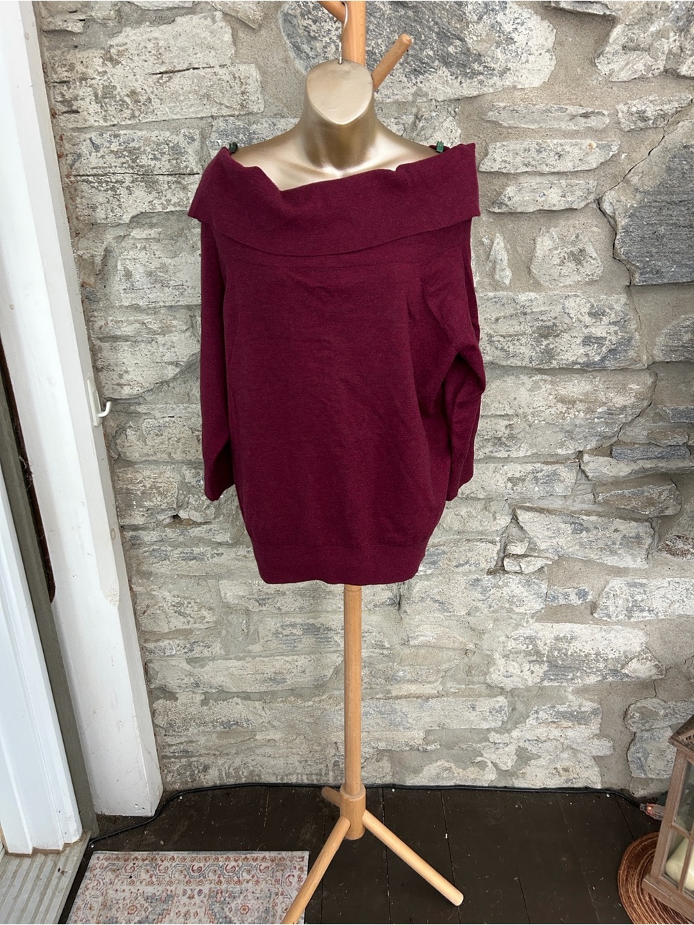 Reitmans Off-the-Shoulder Sweater in Burgundy